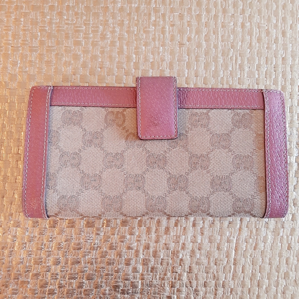 Gucci Wallet - 100% Authentic - Picture 2 of 13